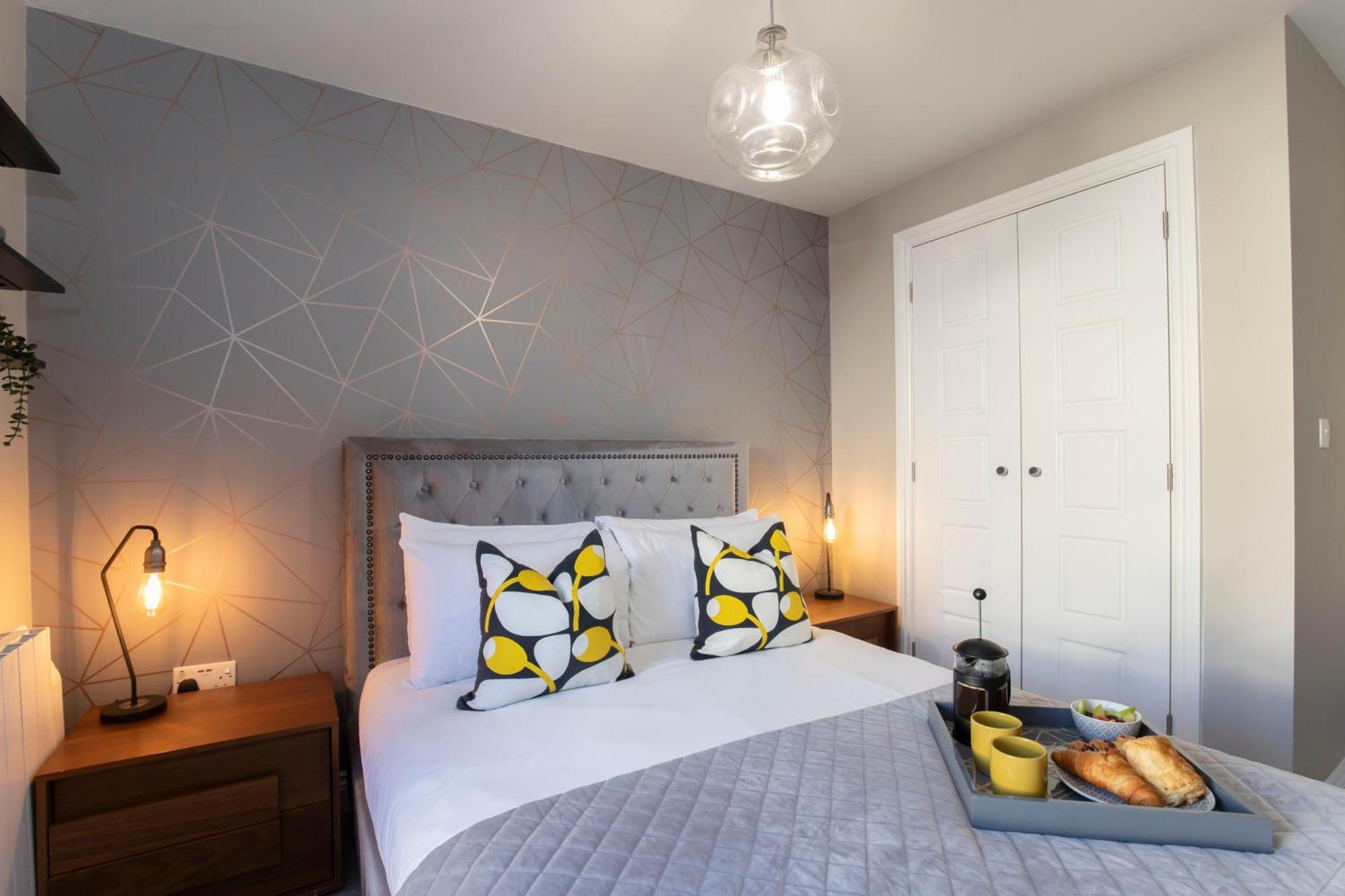 Apartamento Elliot Oliver - Modern 2 Bedroom Town Centre Cheltenham